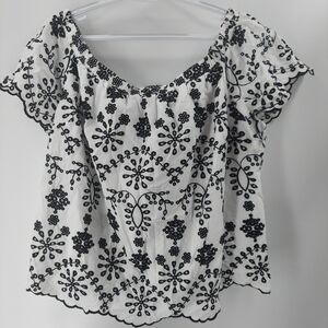 Black and White off the shoulders 1x Boutique brand
